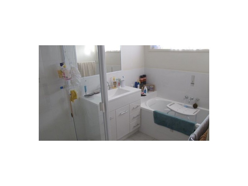 30 Moonstone Drive, Urangan QLD 4655