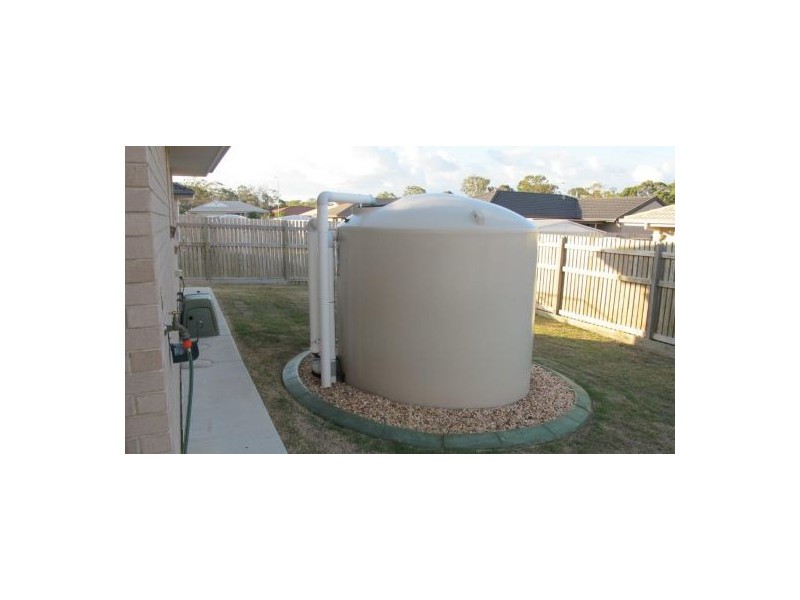 30 Moonstone Drive, Urangan QLD 4655