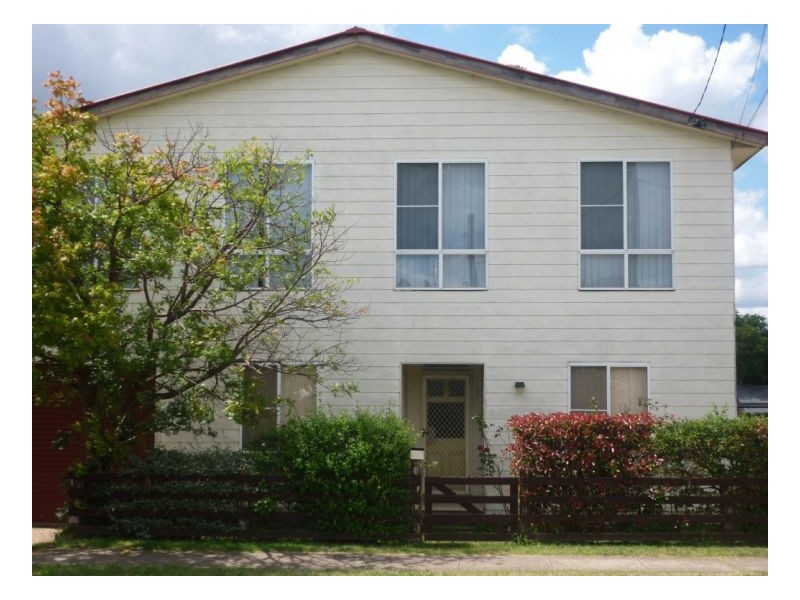 221 Brown street, Armidale NSW 2350