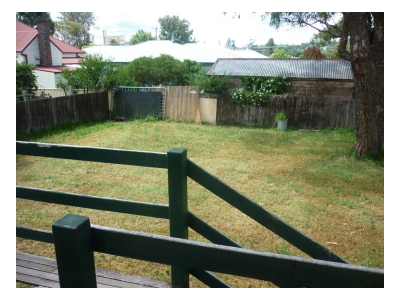 221 Brown street, Armidale NSW 2350