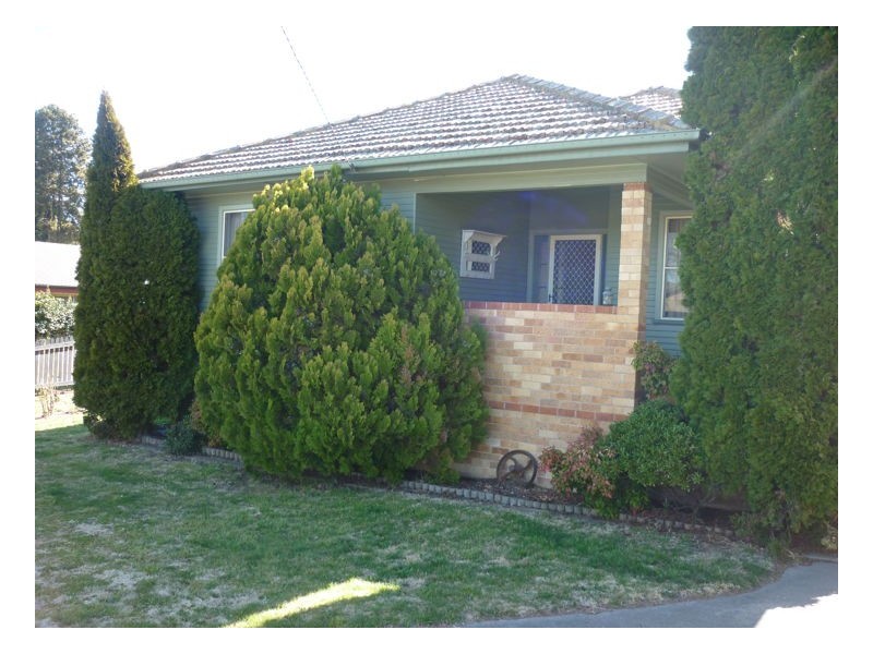 30 Marsh Street, Armidale NSW 2350