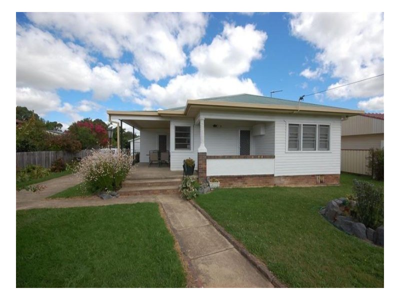 46 Mossman St, Armidale NSW 2350