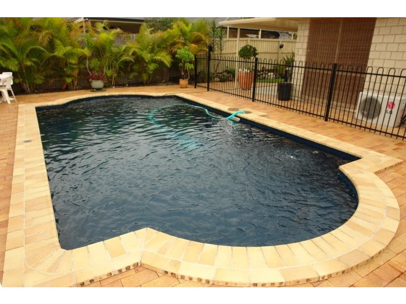 Pacific Pines QLD 4211