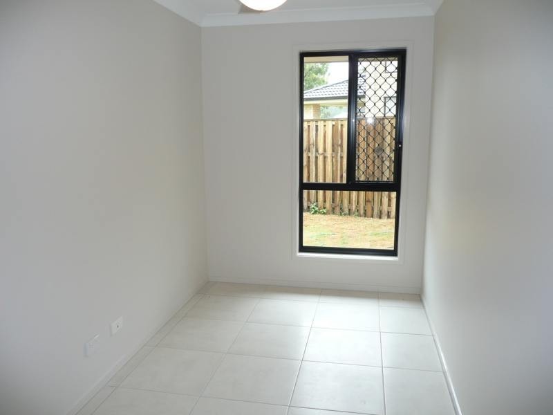 Pacific Pines QLD 4211