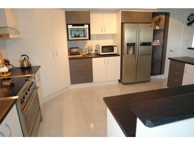 Pacific Pines QLD 4211