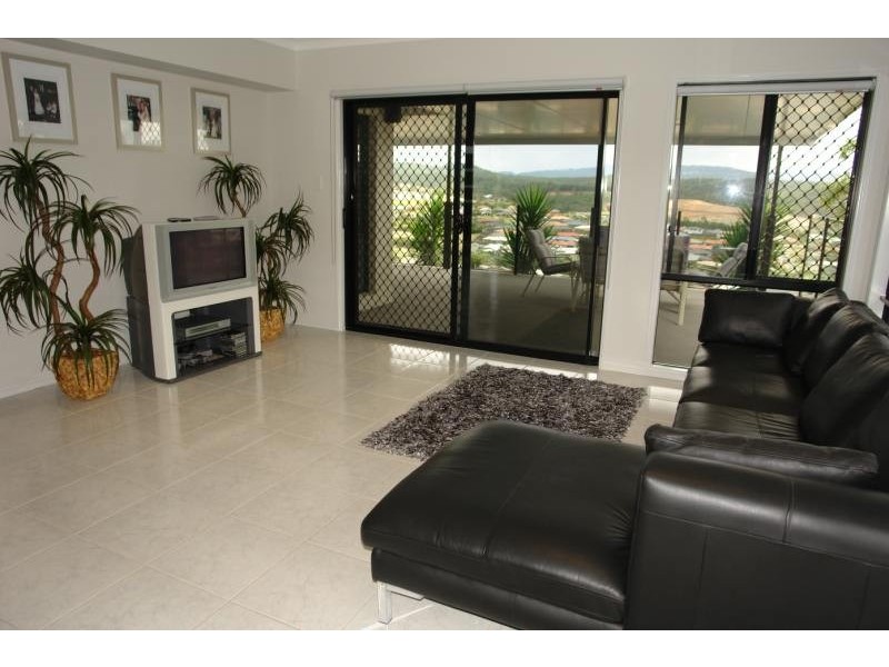 Pacific Pines QLD 4211
