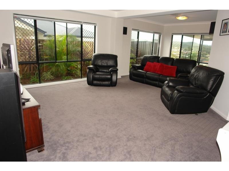 Pacific Pines QLD 4211