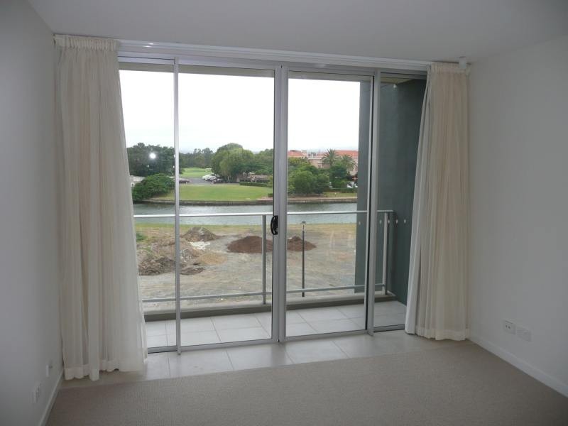 Hope Island QLD 4212