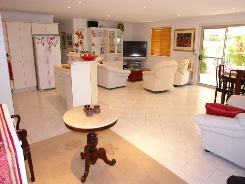 Paradise Point QLD 4216