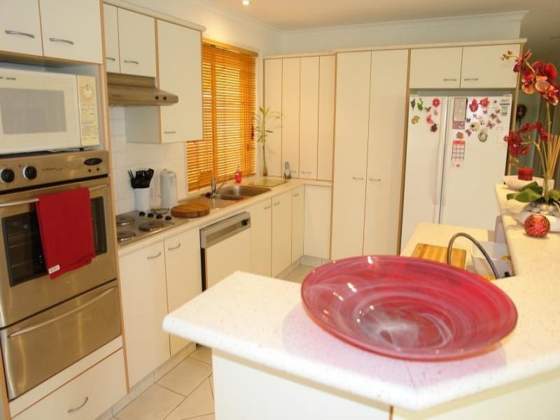 Paradise Point QLD 4216