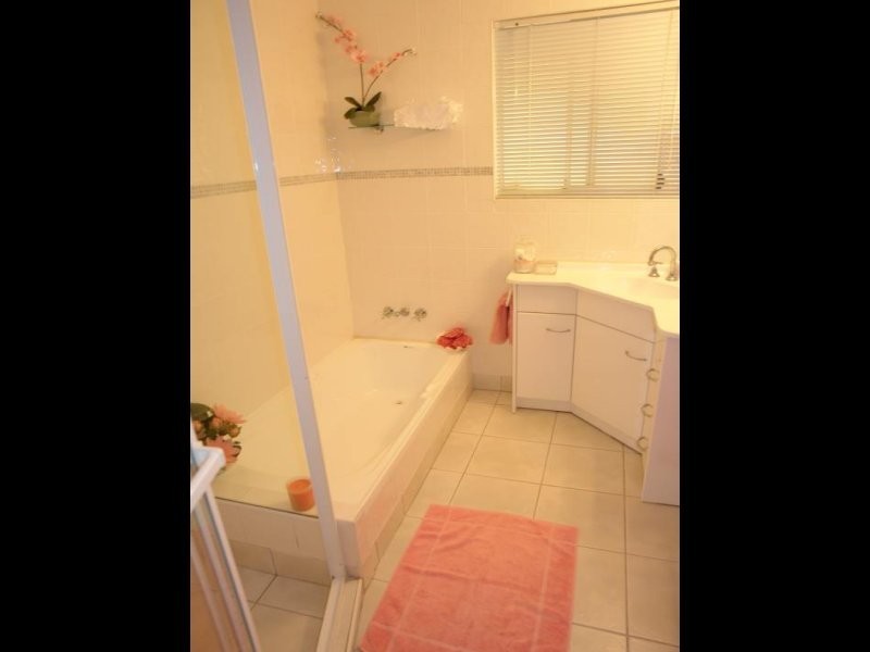 Paradise Point QLD 4216