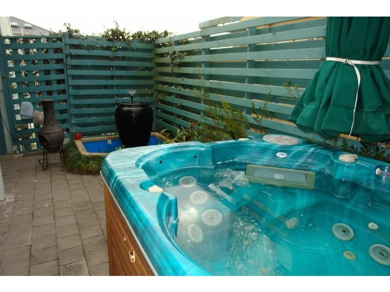 Hope Island QLD 4212