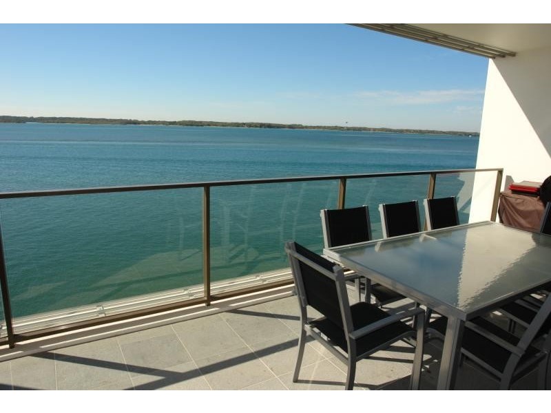 Paradise Point QLD 4216