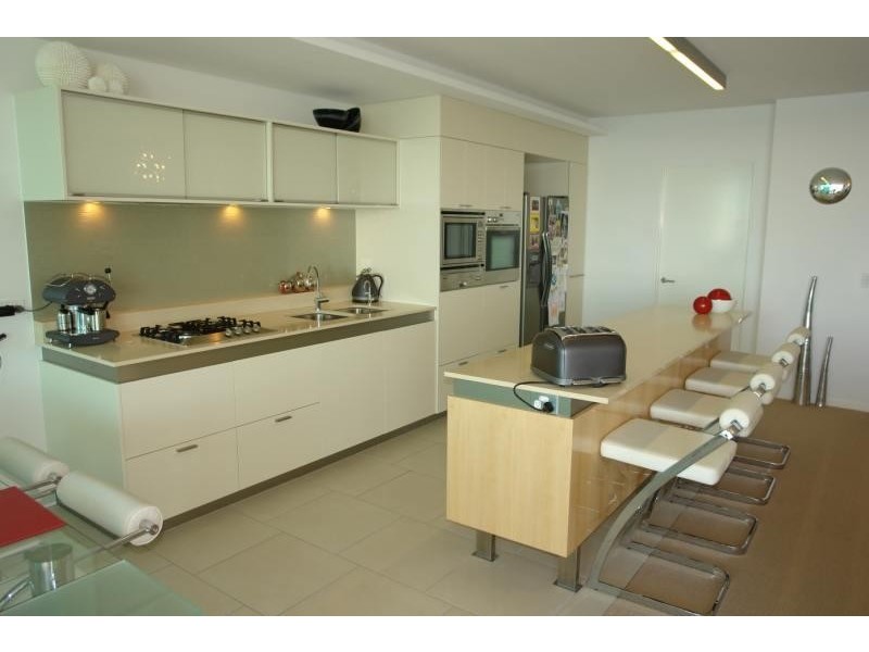 Paradise Point QLD 4216