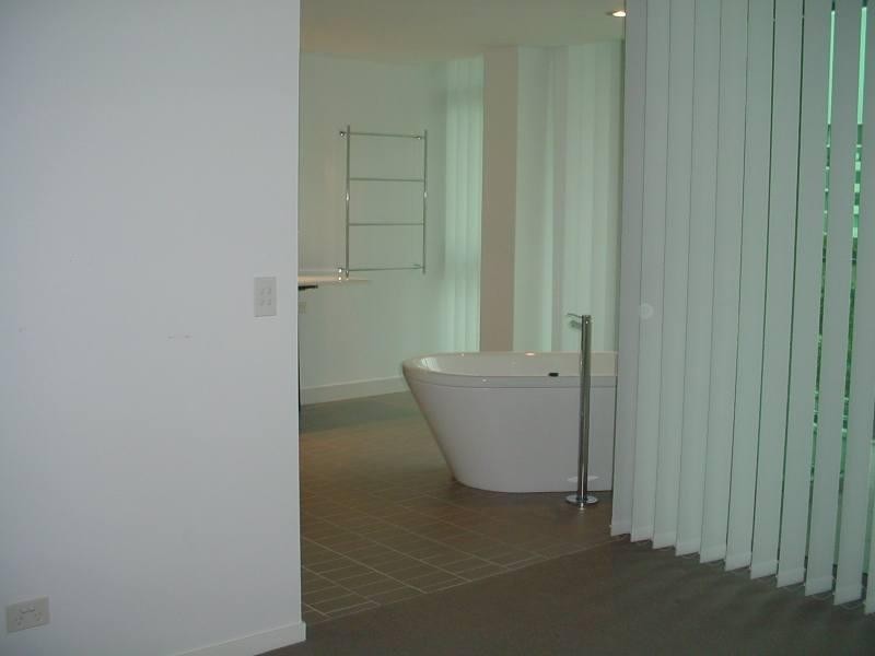 Paradise Point QLD 4216