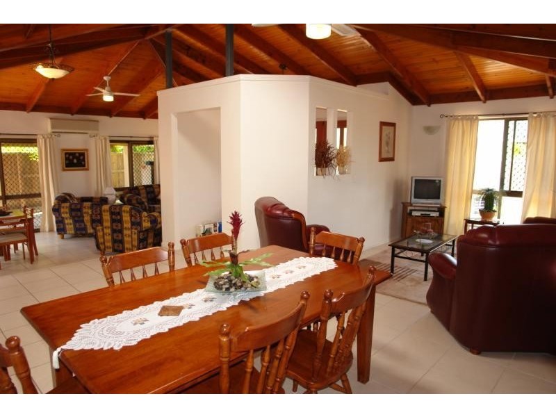 Paradise Point QLD 4216