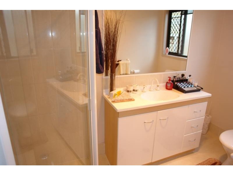 Paradise Point QLD 4216