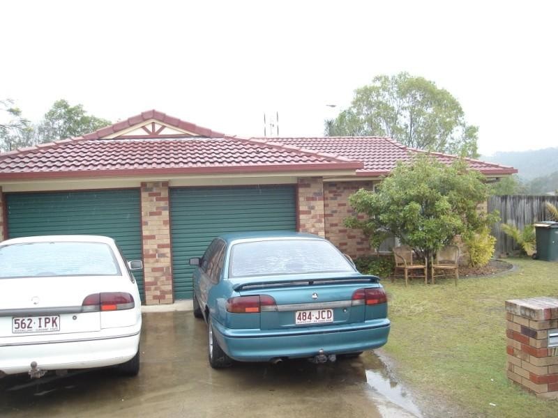 Gaven QLD 4211