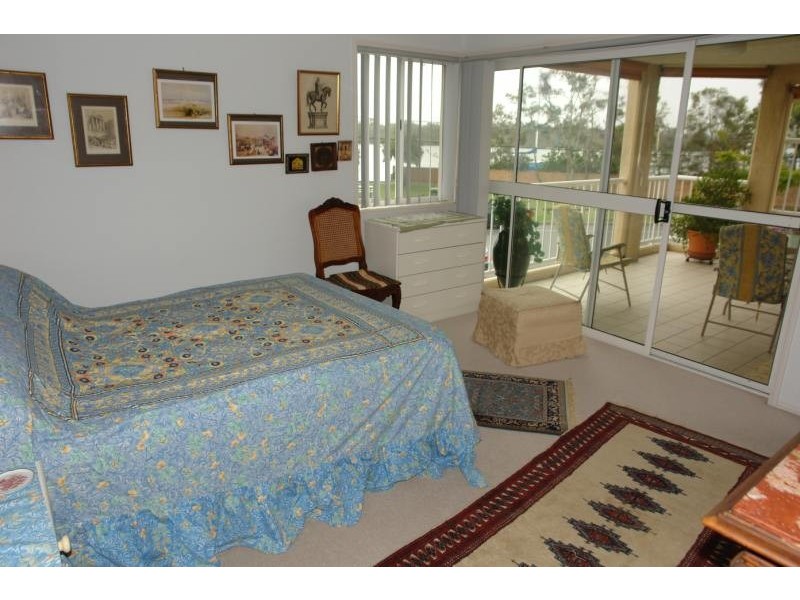 Paradise Point QLD 4216