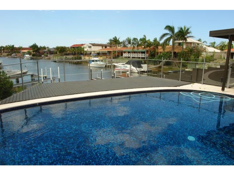 Paradise Point QLD 4216