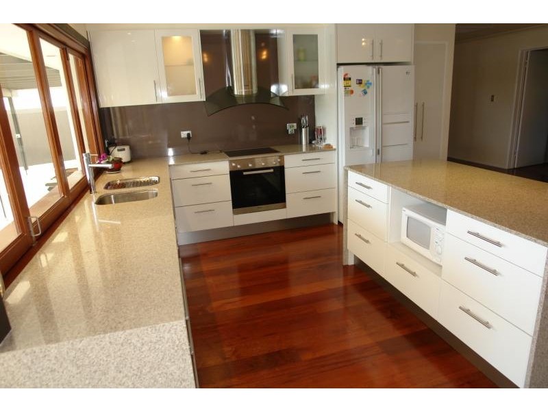 Paradise Point QLD 4216