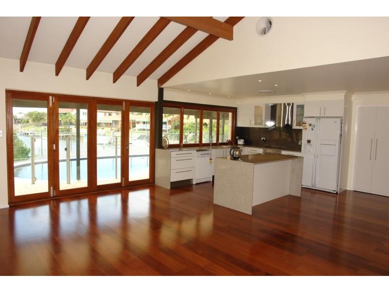 Paradise Point QLD 4216