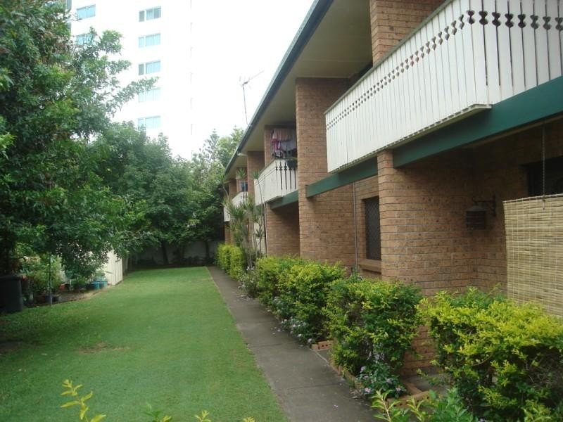 Labrador QLD 4215