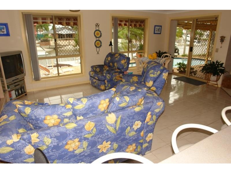 Paradise Point QLD 4216