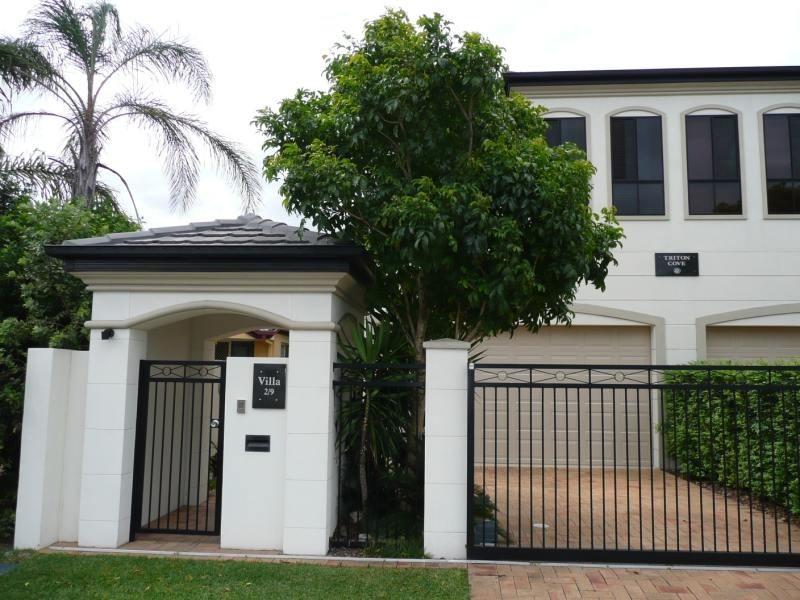 Paradise Point QLD 4216