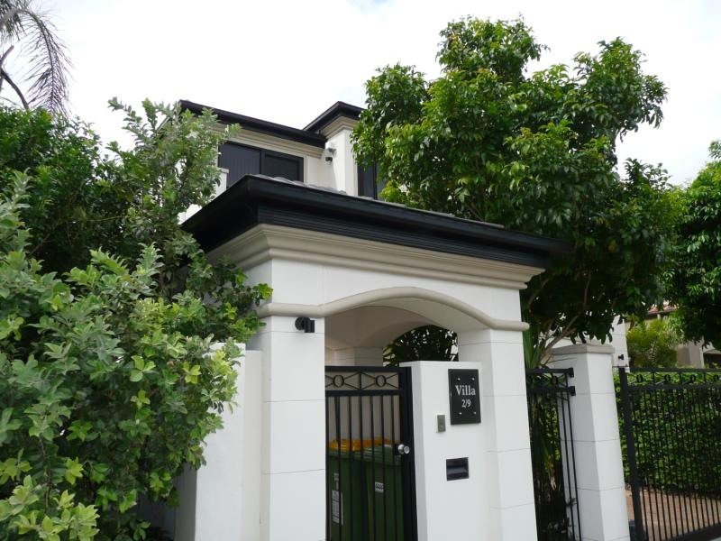 Paradise Point QLD 4216