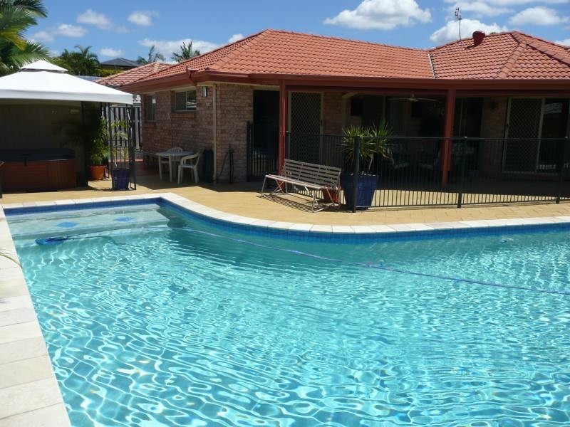 Pacific Pines QLD 4211