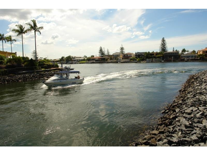 Broadbeach Waters QLD 4218
