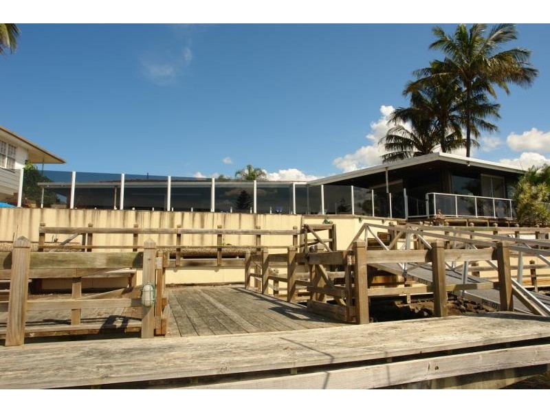 Broadbeach Waters QLD 4218