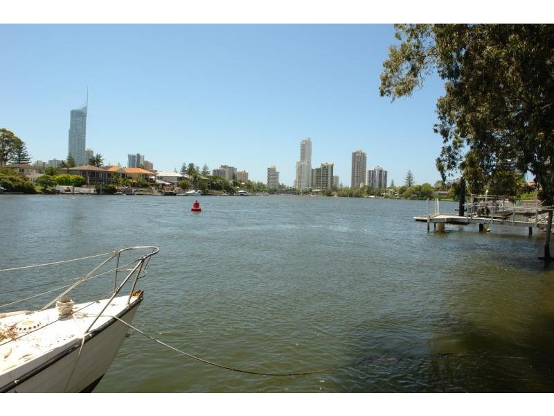 Broadbeach Waters QLD 4218