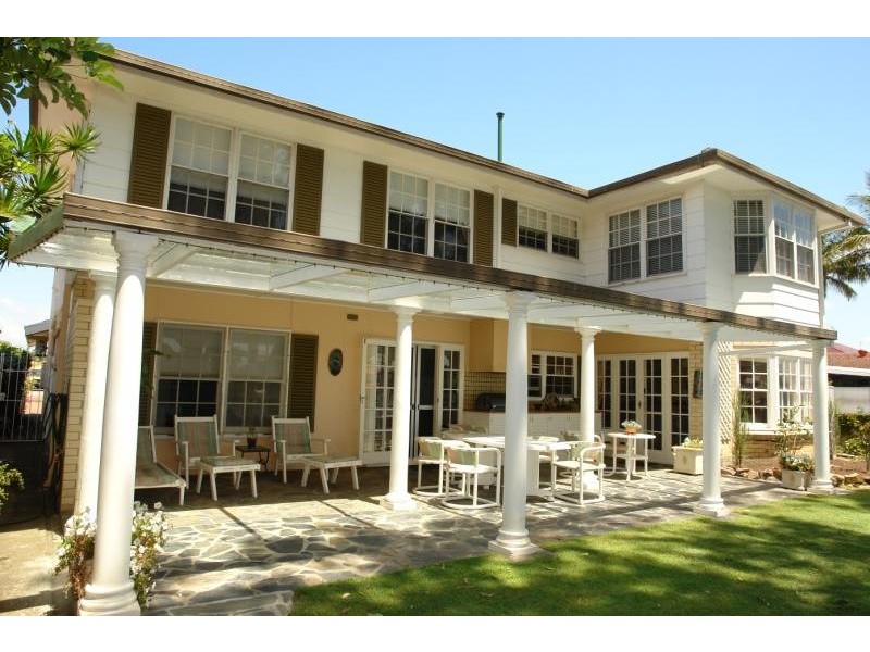 Broadbeach Waters QLD 4218