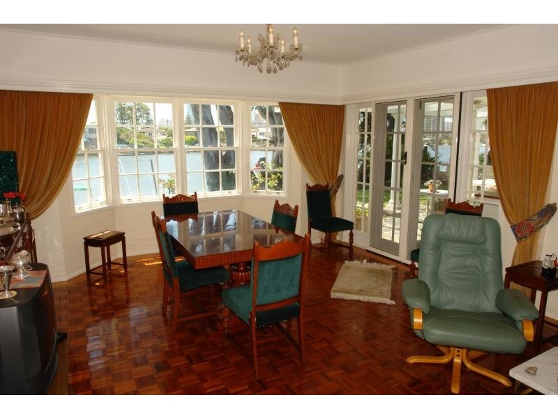 Broadbeach Waters QLD 4218