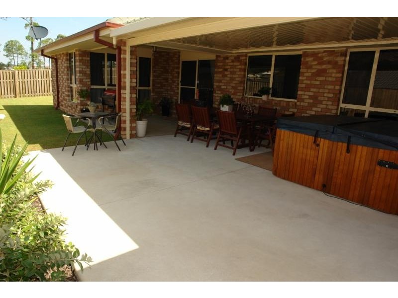 Pacific Pines QLD 4211