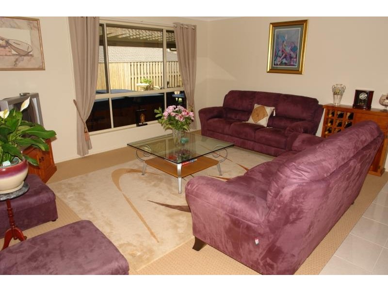 Pacific Pines QLD 4211