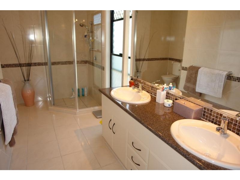 Paradise Point QLD 4216