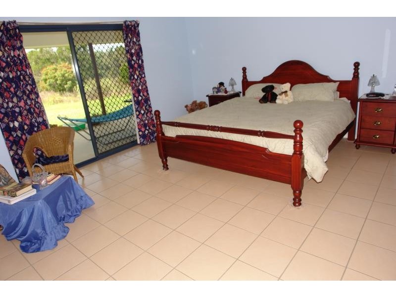 Wongawallan QLD 4210