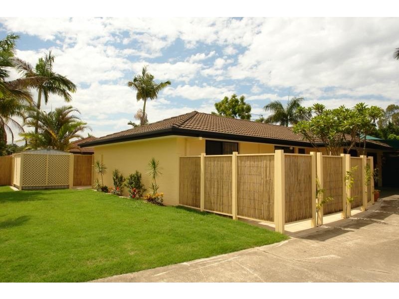 Labrador QLD 4215