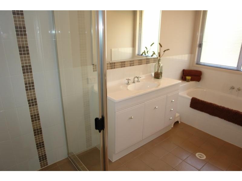 Pacific Pines QLD 4211