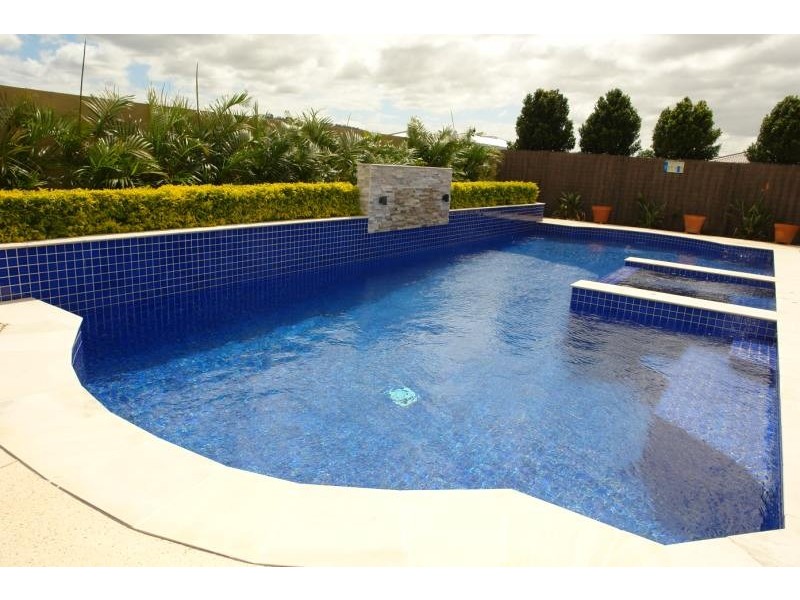 Pacific Pines QLD 4211