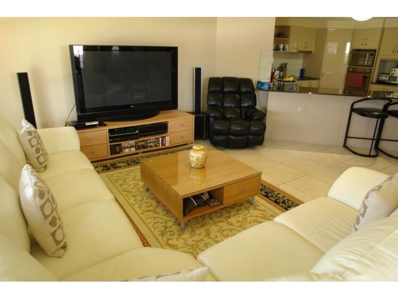 Pacific Pines QLD 4211