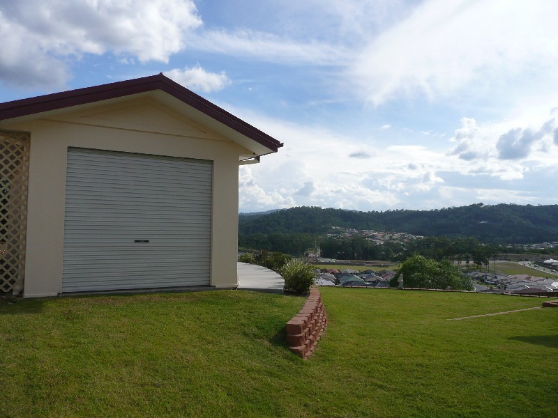 Pacific Pines QLD 4211