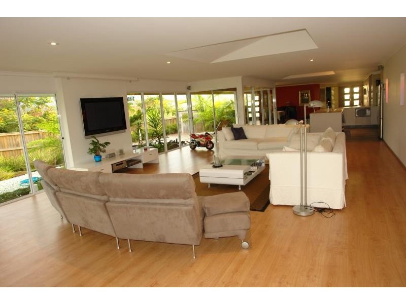 Pacific Pines QLD 4211