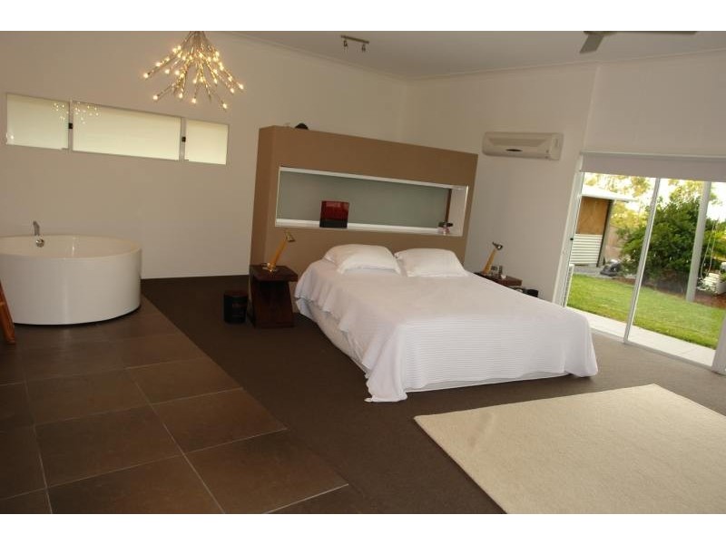 Pacific Pines QLD 4211