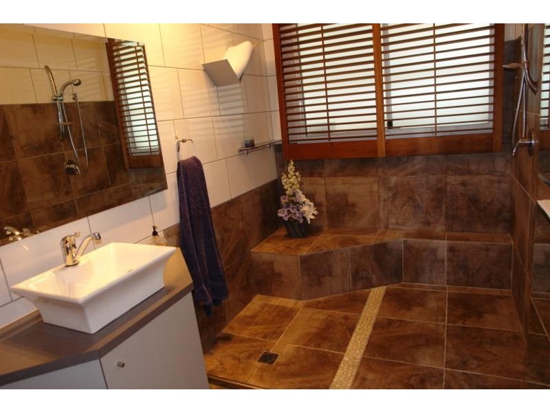 Pacific Pines QLD 4211