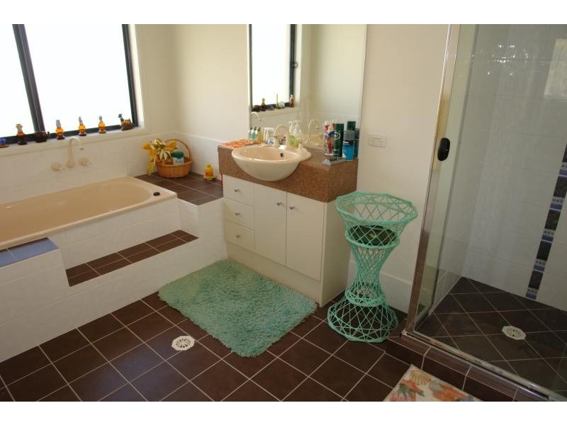 Pacific Pines QLD 4211