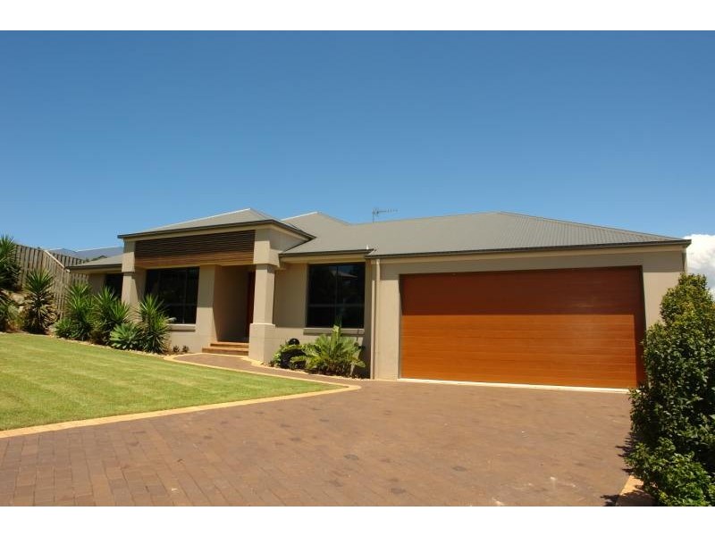 Pacific Pines QLD 4211